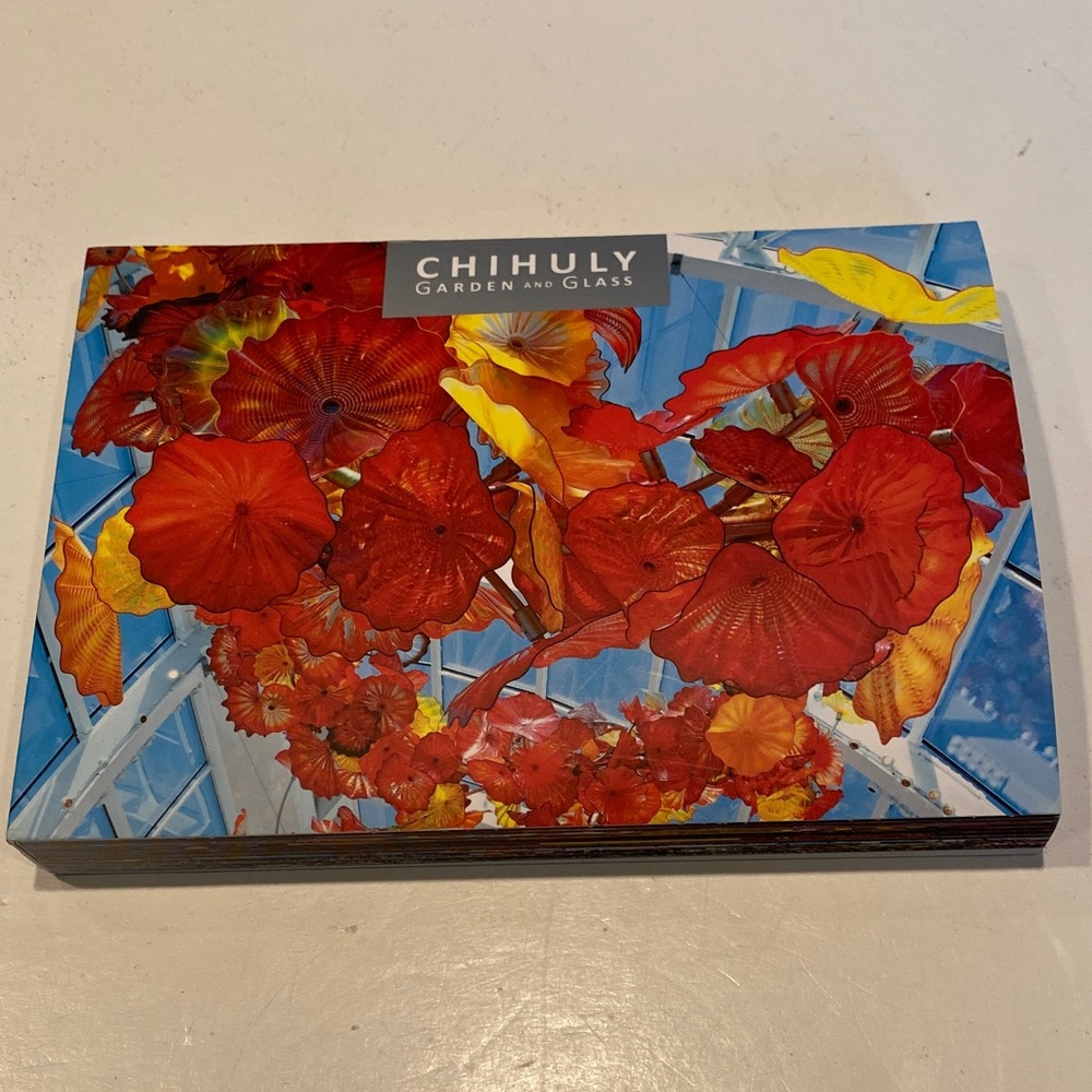 NWOT “Chihuly Garden of Glass” Book of Postcards”